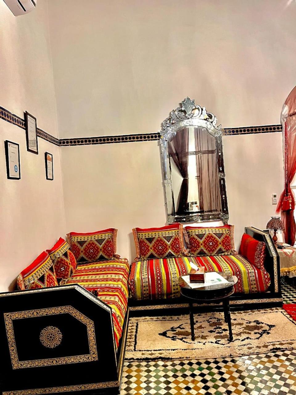 Riad Lalla Zoubida Фес Экстерьер фото